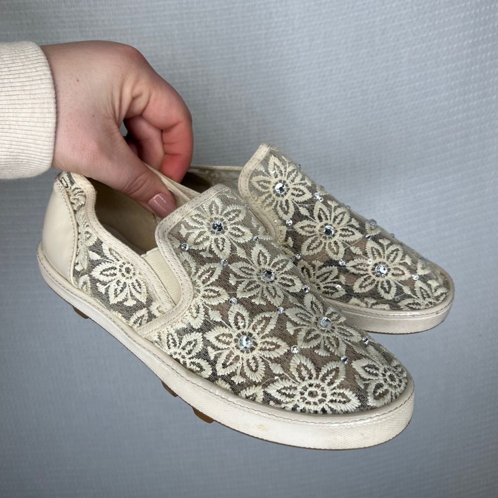 Stuart Weitzman Ariana Slider Lace Crystal Floral Slip On Sneakers‎ Natural 4